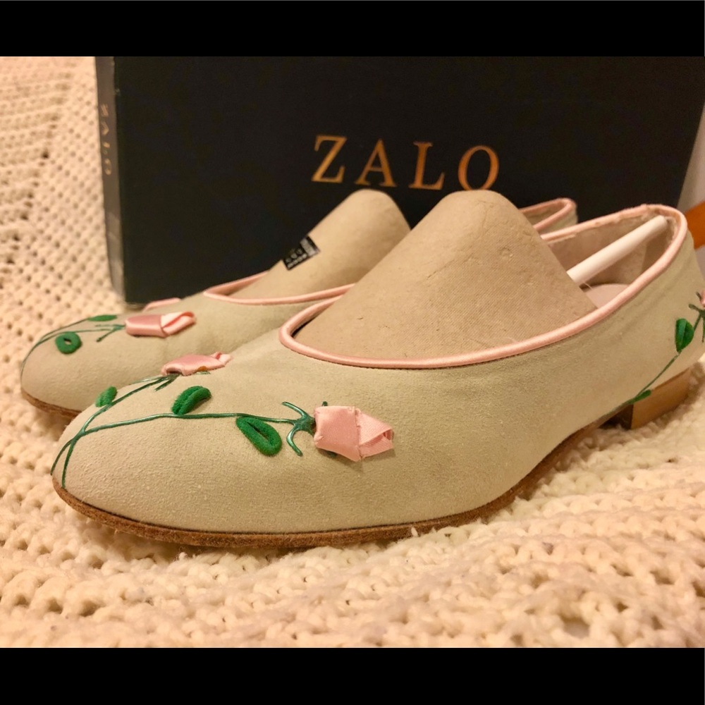 Zalo Suede Mint Green & Pink Rose Bud Flats SZ 9.5